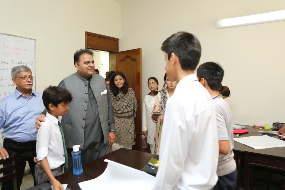 Visit of Federal Minister